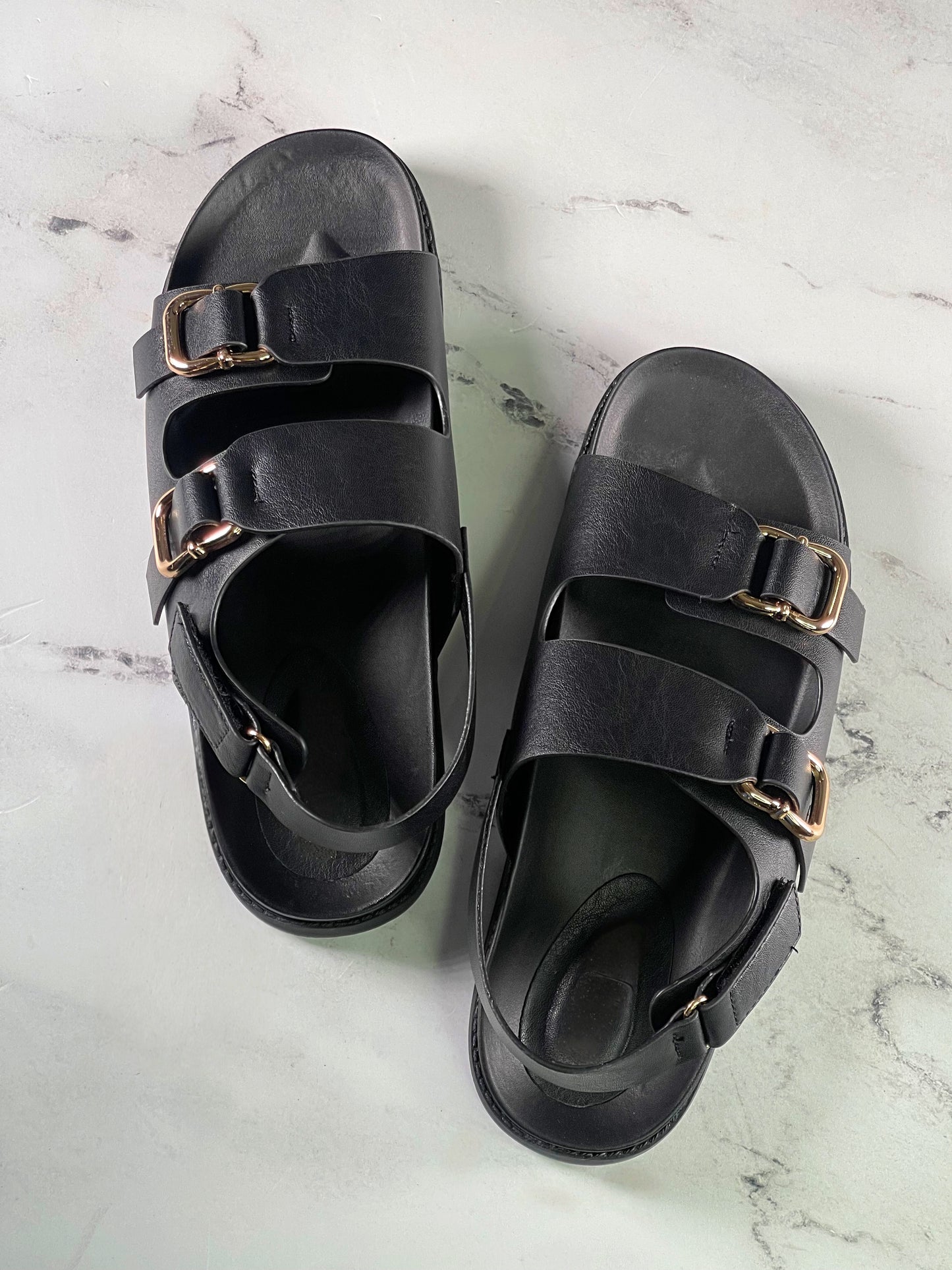 Oslo Buckle Sandal-Black