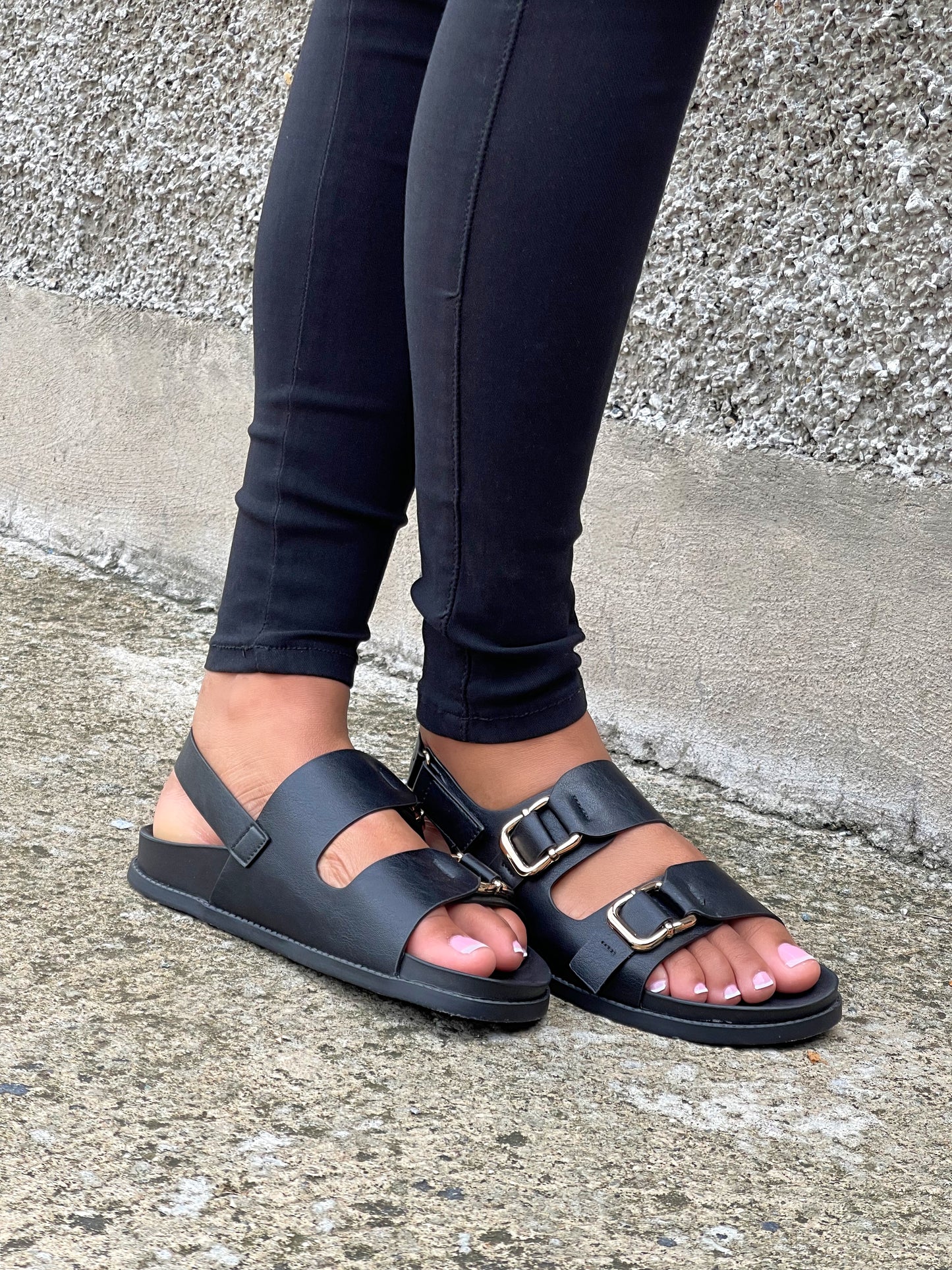 Oslo Buckle Sandal-Black