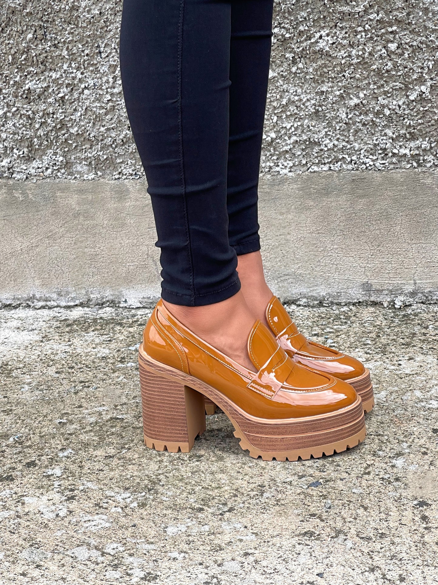 Boss Babe Loafers Heels IV – Camel