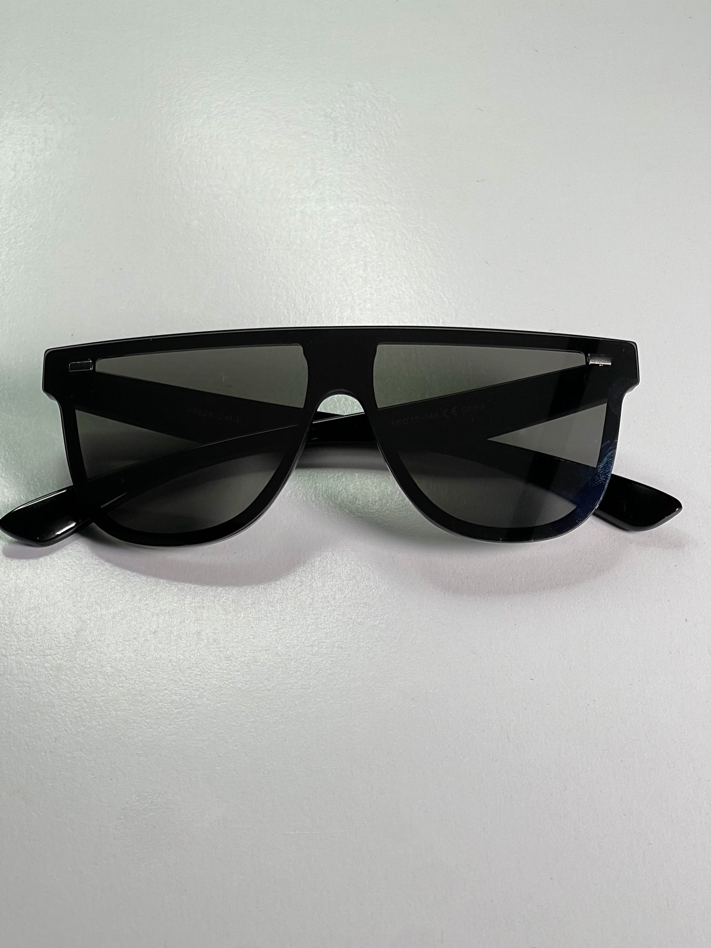 Hidden Frame Round Sunglasses-Silver