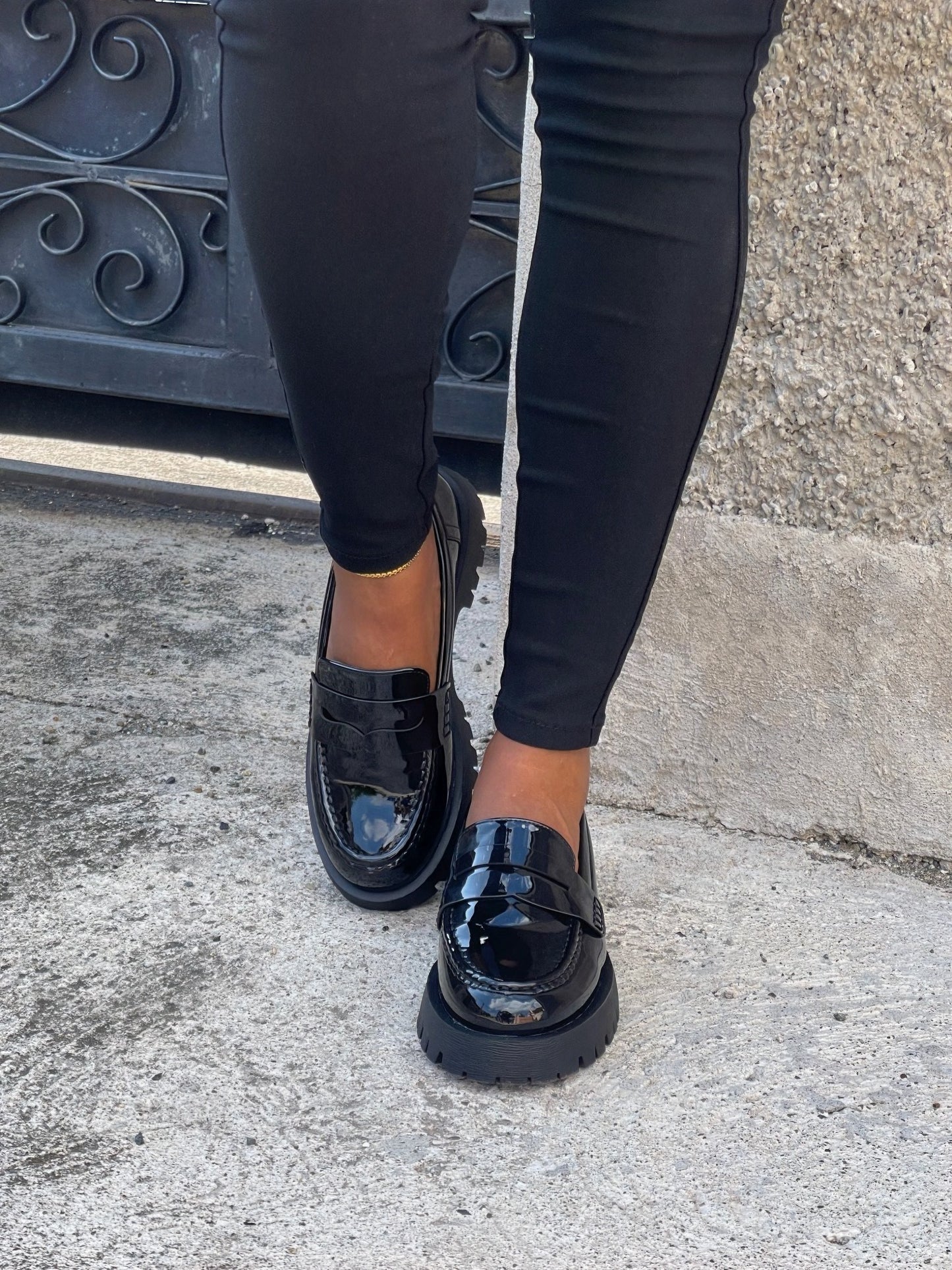 Boss Babe Platform Plain Loafers V-Black[PRE-ORDER]